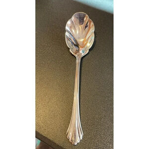 Oneida Distinction Deluxe‎ Rembrandt Stainless Scalloped Shell Sugar Spoon